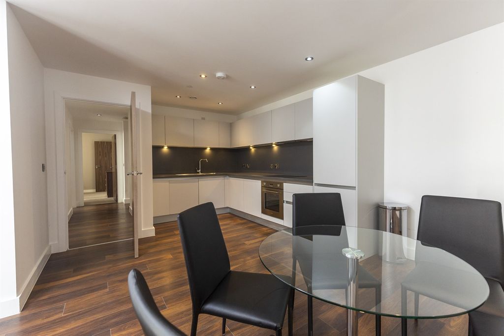 Property photo 1 of 12 (Main)