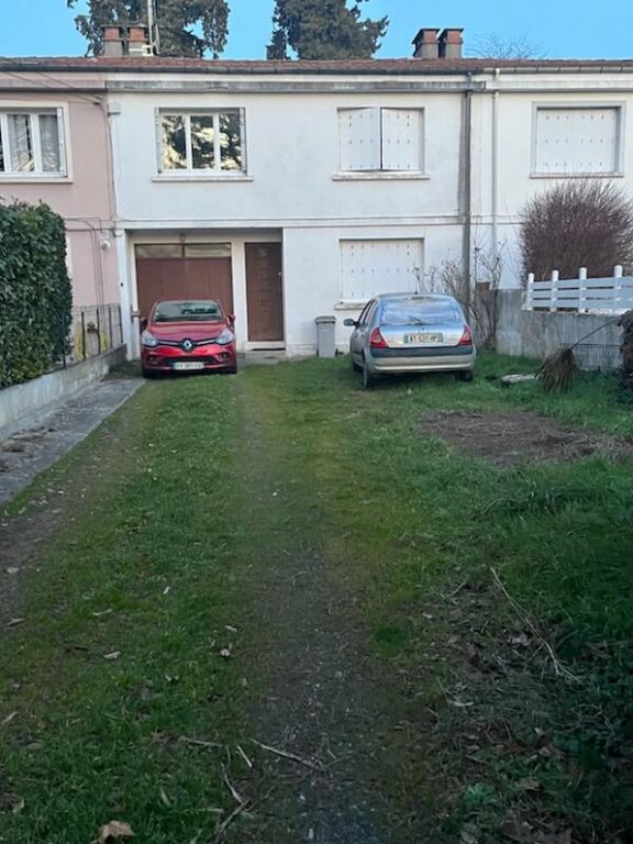 Property photo 3 of 3