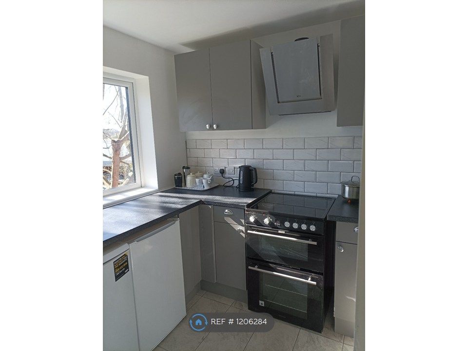 Property photo 3 of 10 Kitchen View 1