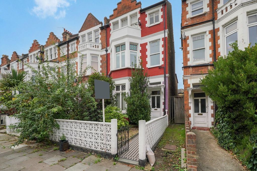 Property photo 2 of 11