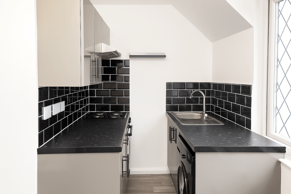 Property photo 1 of 6 2 Bed Flat To Rent Chipstead Station Parade, Coulsdon Cr5