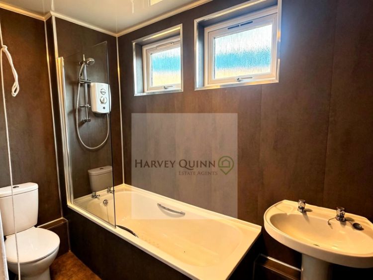Property photo 2 of 12 Bathroom