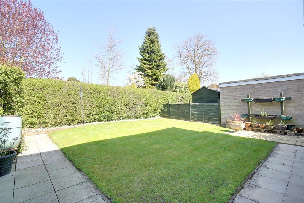 Property photo 2 of 12 Outside