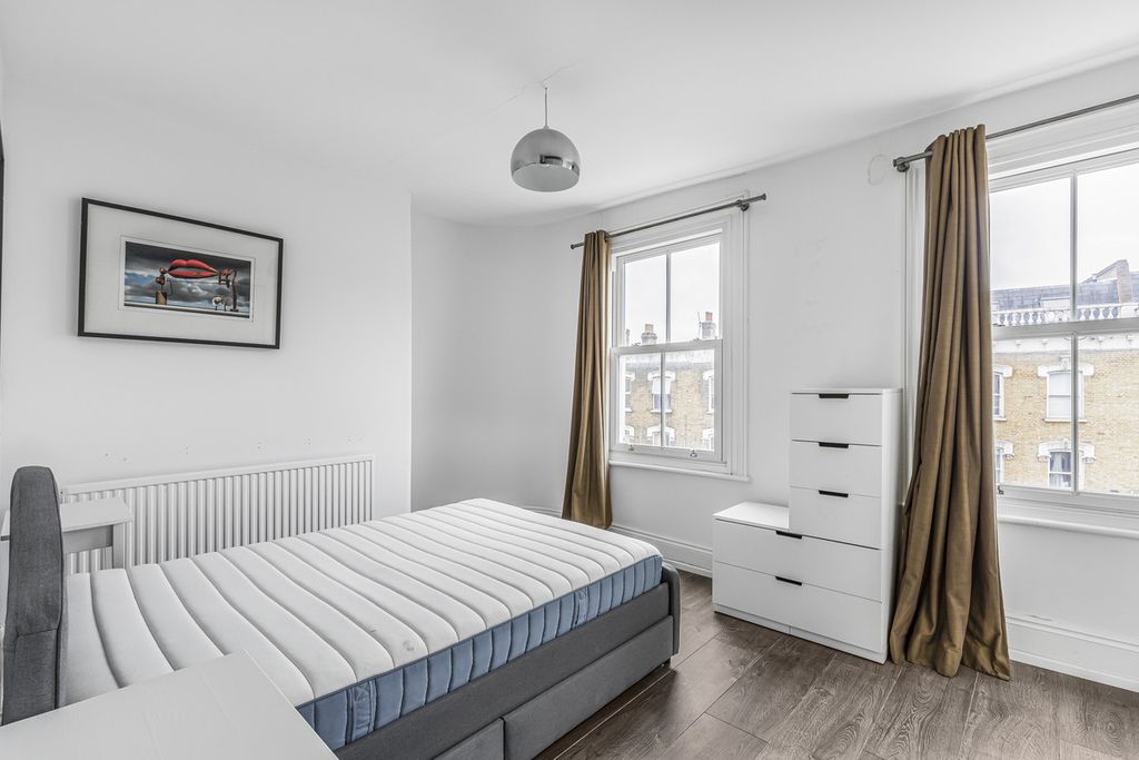 Property photo 3 of 11