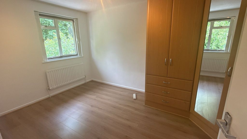 Property photo 3 of 11 Gallery
