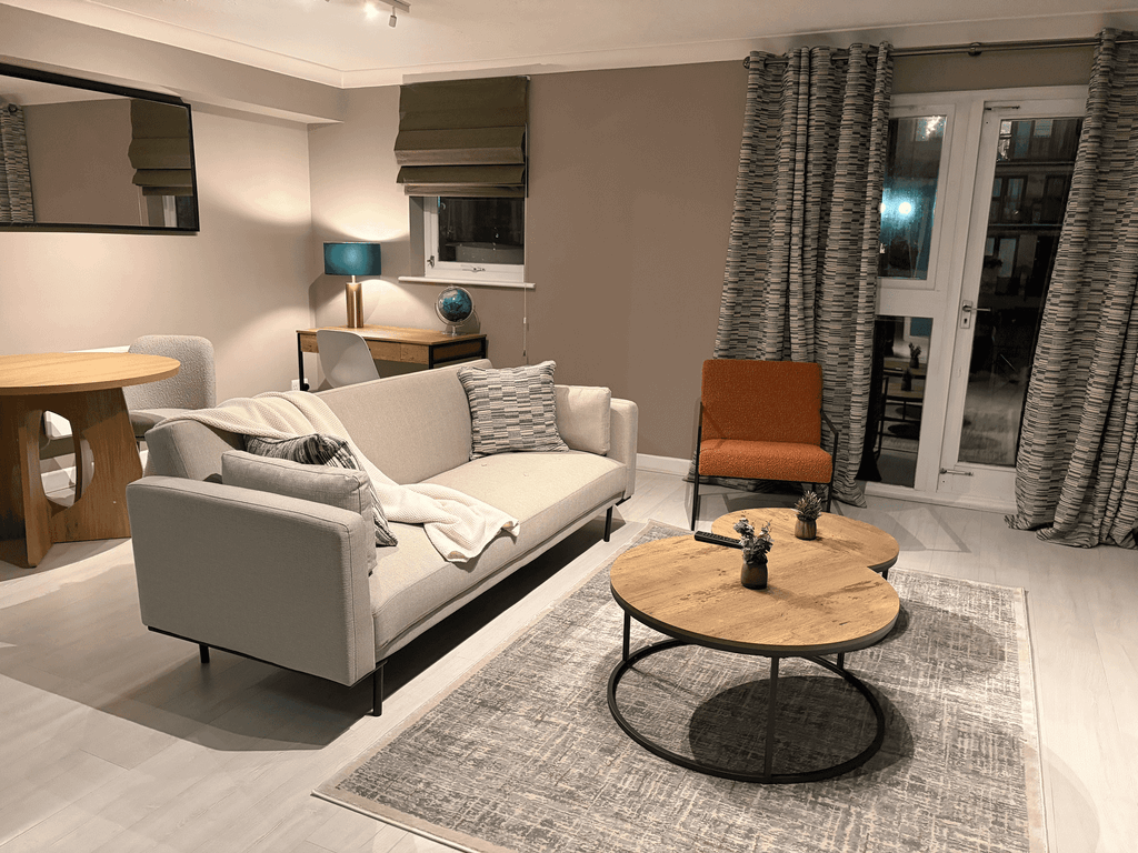 Property photo 1 of 28