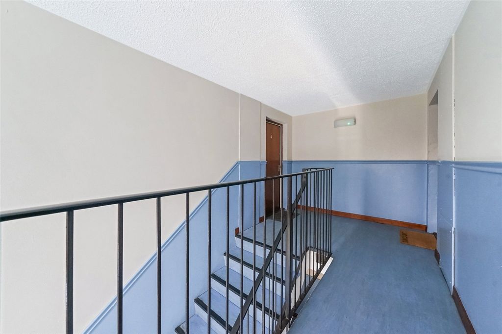 Property photo 2 of 21 Picture No. 02