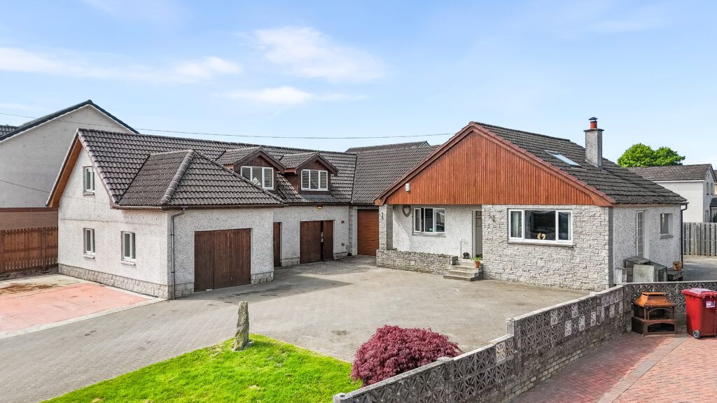 Property photo 1 of 30