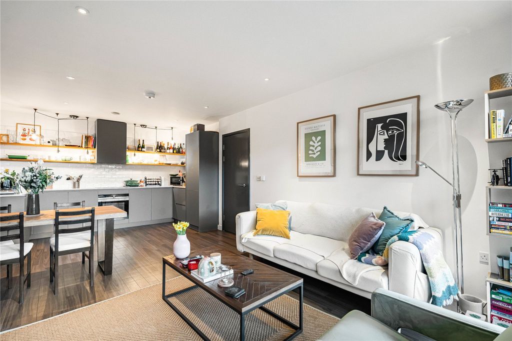 Property photo 2 of 12 Open Plan Living