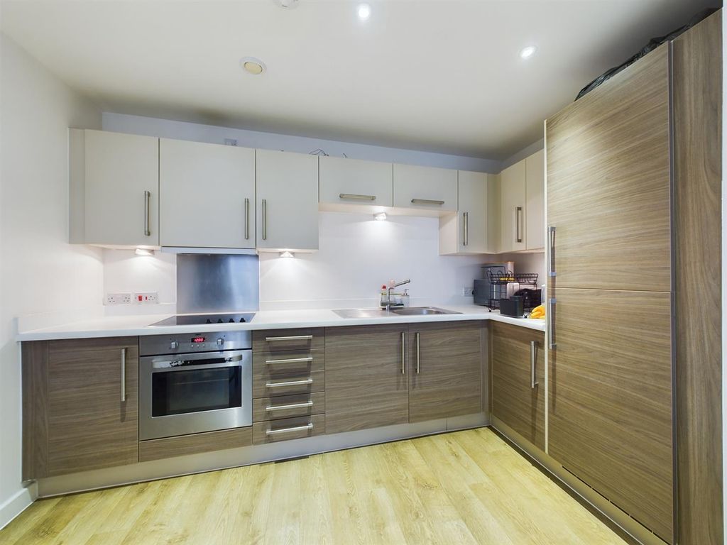 Property photo 3 of 13 Cam02664G0-Pr0097-Still006.Jpg