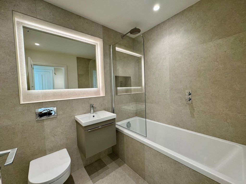 Property photo 3 of 23 Picture No. 03