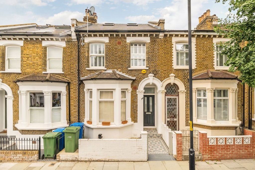 Property photo 1 of 7