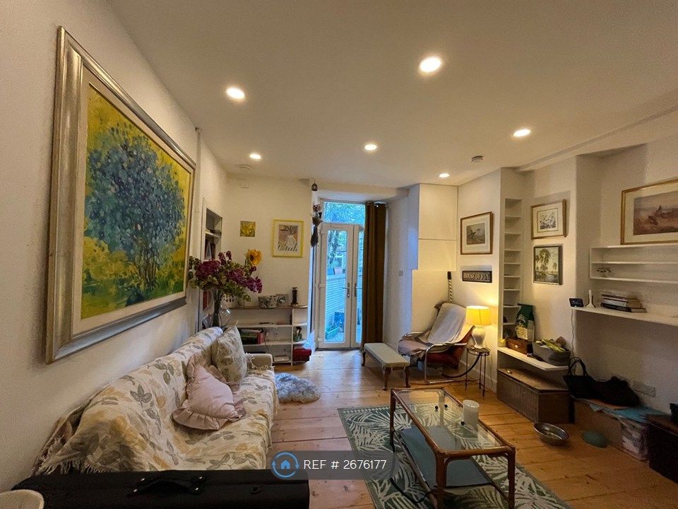 Property photo 3 of 23