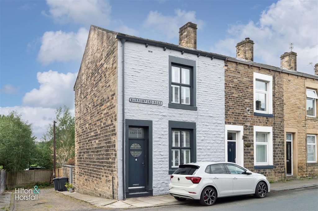 Property photo 1 of 16 Barrowford Road