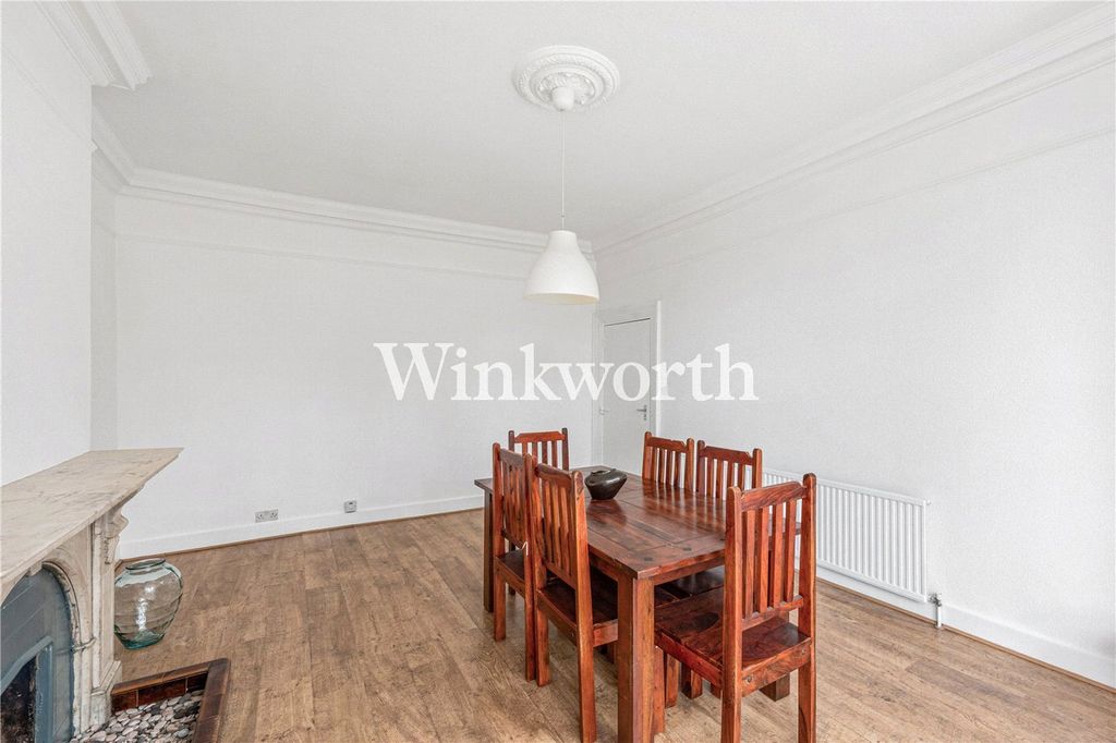 Property photo 3 of 11 Picture No. 04