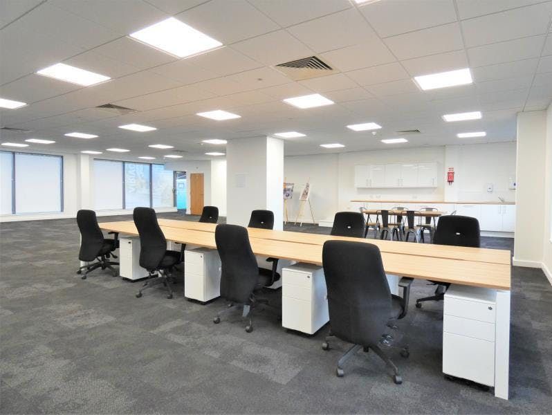 Property photo 2 of 10 Gilbert House - Brentford