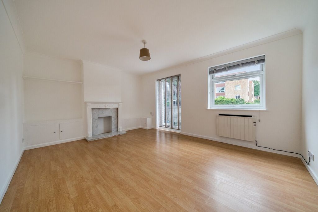 Property photo 2 of 12 Picture No. 03