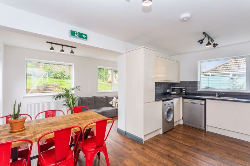 Property photo 2 of 19 Kitchen