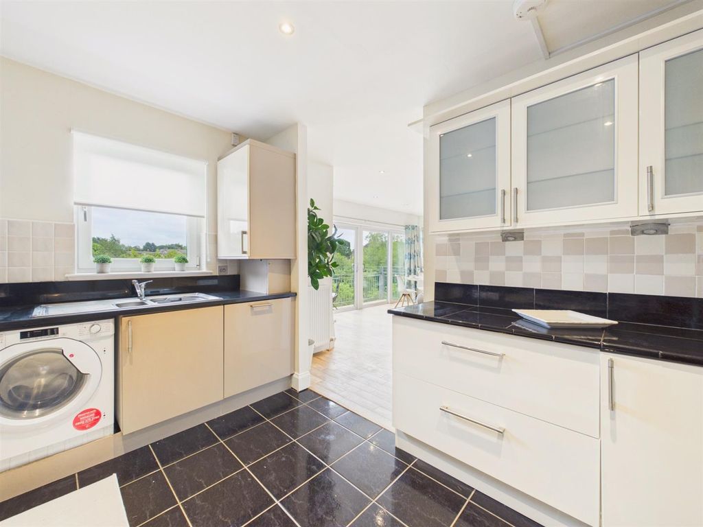 Additional image 6 of 3 bed flat for sale22 Riverside Park, Blairgowrie PH10