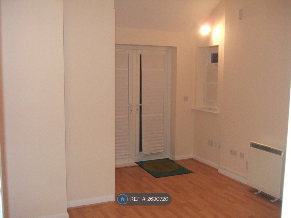 Property photo 2 of 7 Studio Room