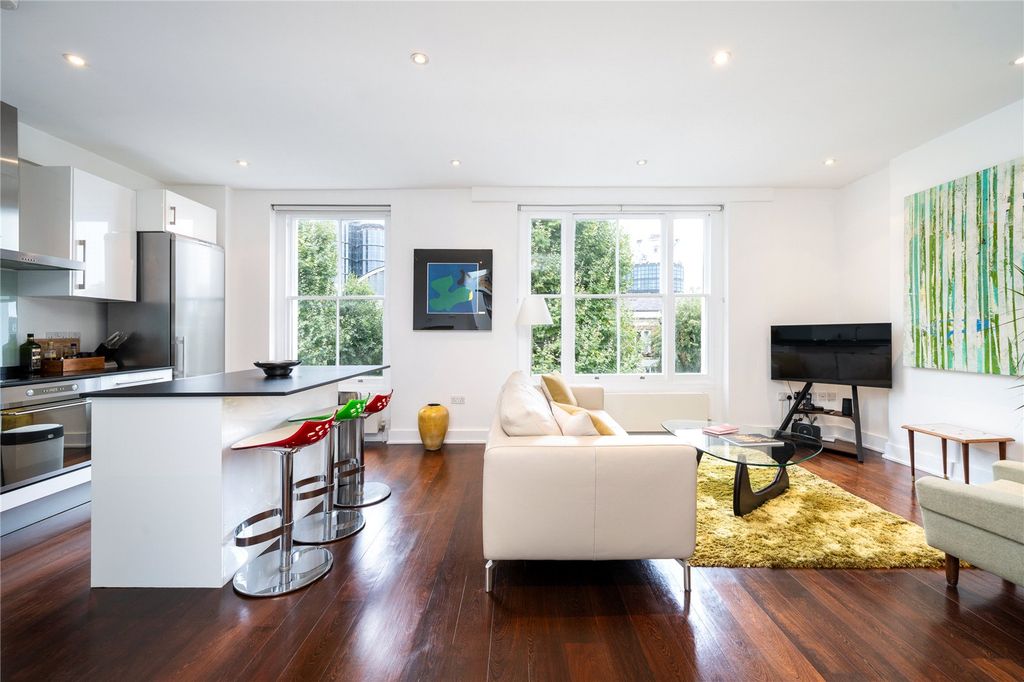 Property photo 1 of 14 Kitchen/Reception