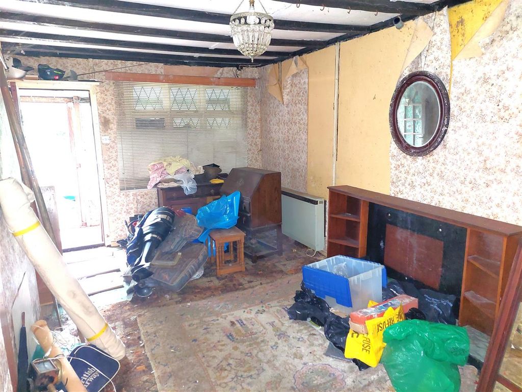 Property photo 3 of 9 Living Room