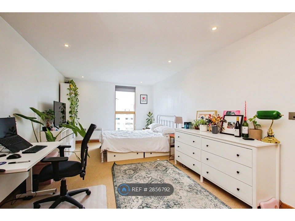 Property photo 3 of 20 Bedroom 2