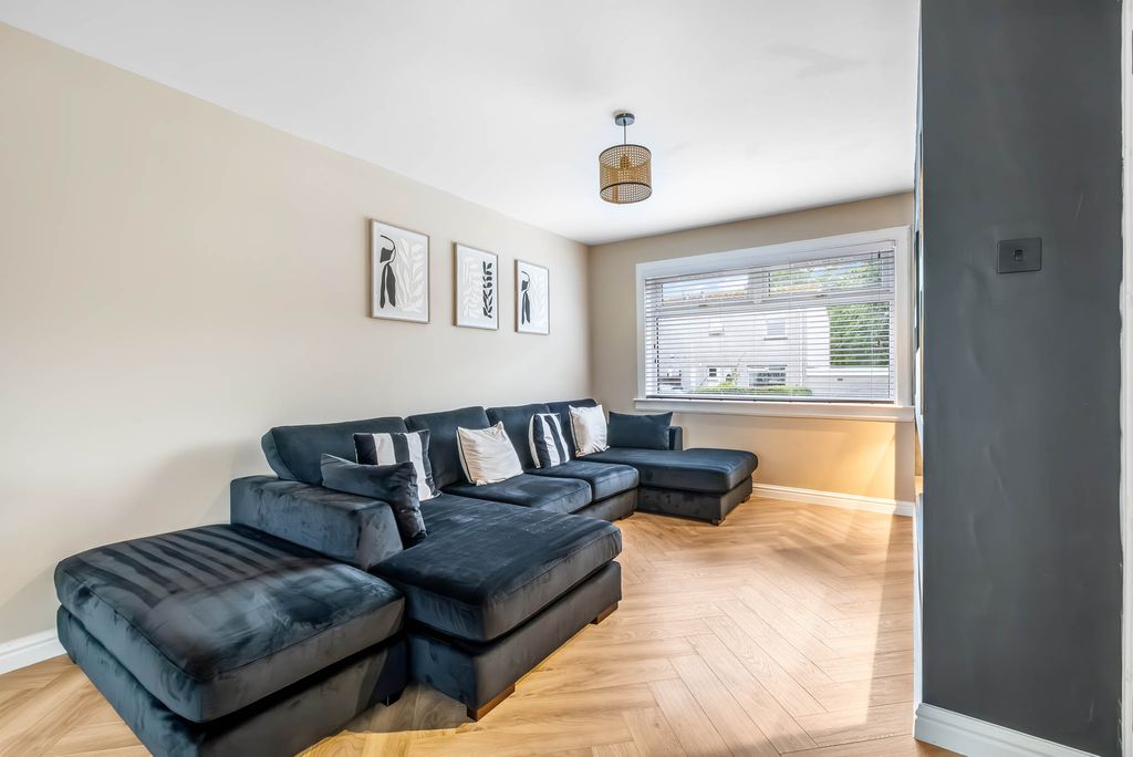 Property photo 2 of 41