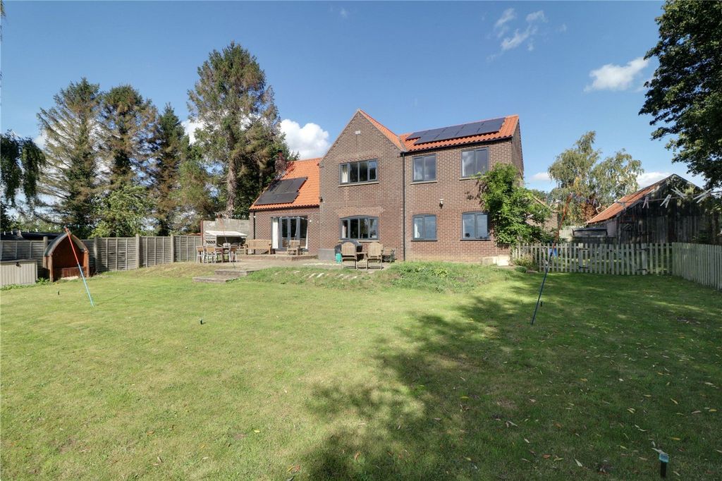 Property photo 1 of 29 Picture No. 01