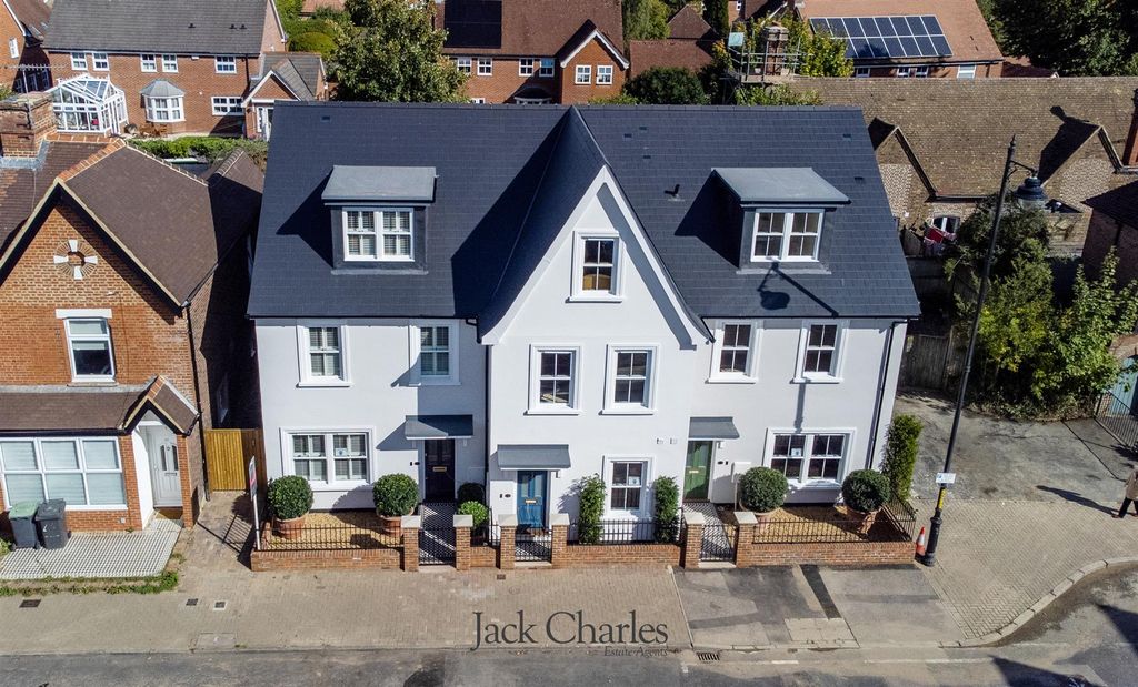 Property photo 2 of 33 39Shipbourneroad-40.Jpg