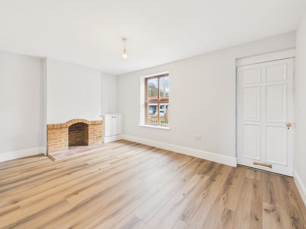 Property photo 2 of 18 5532464