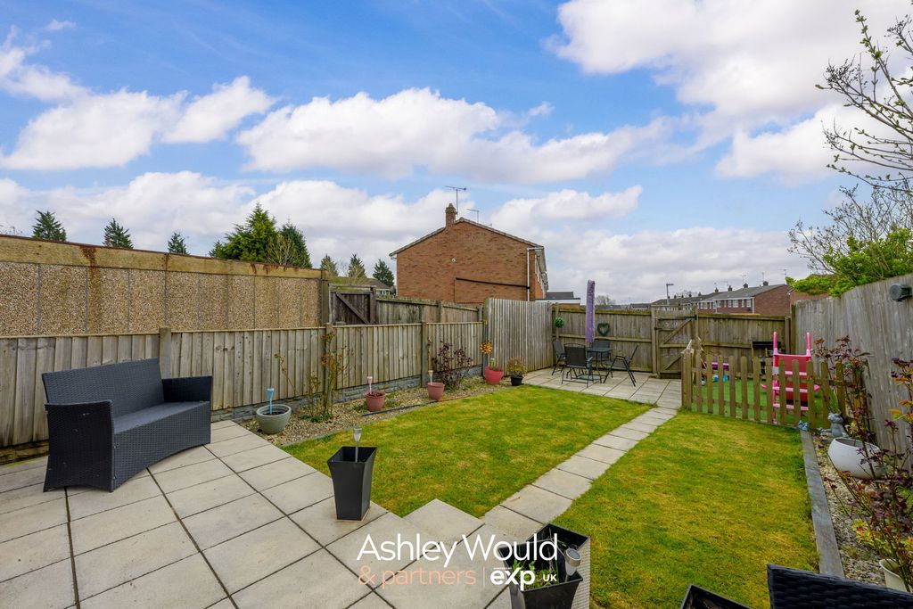 Property photo 2 of 17