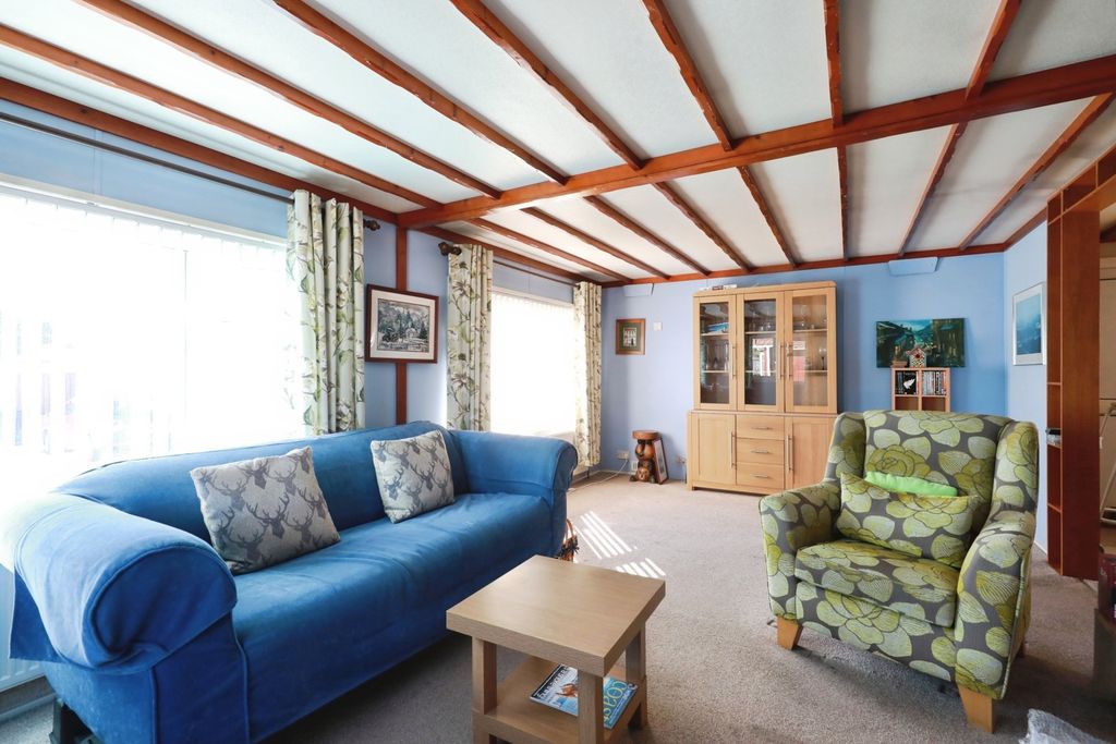 Property photo 1 of 8 Pbox-Img.Jpg