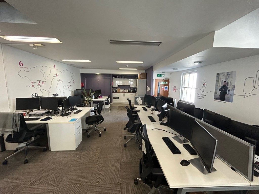 Property photo 2 of 6 Photo 4