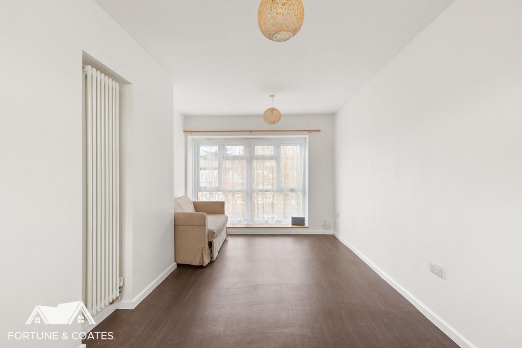 Property photo 3 of 11 Thehides_10.Jpg