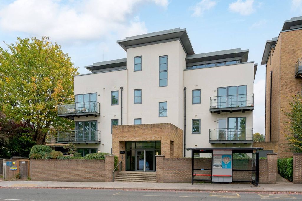 Property photo 2 of 12