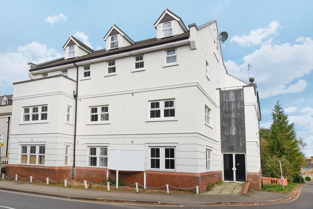 Property photo 3 of 11 Frontal Aspect