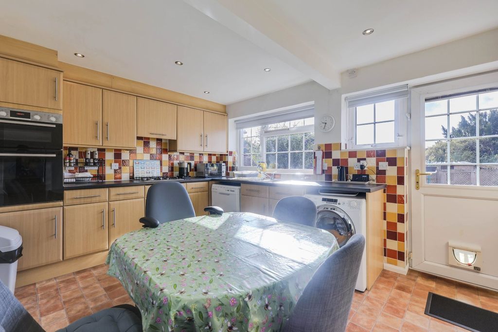 Property photo 2 of 12 Picture No. 08