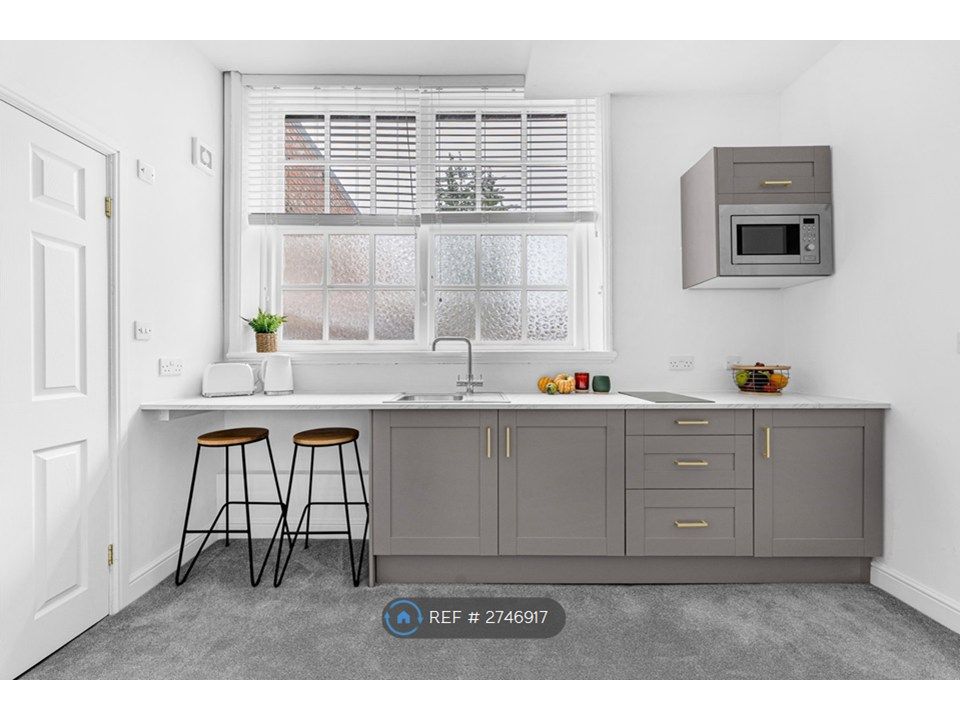 Property photo 2 of 8 Kitchen