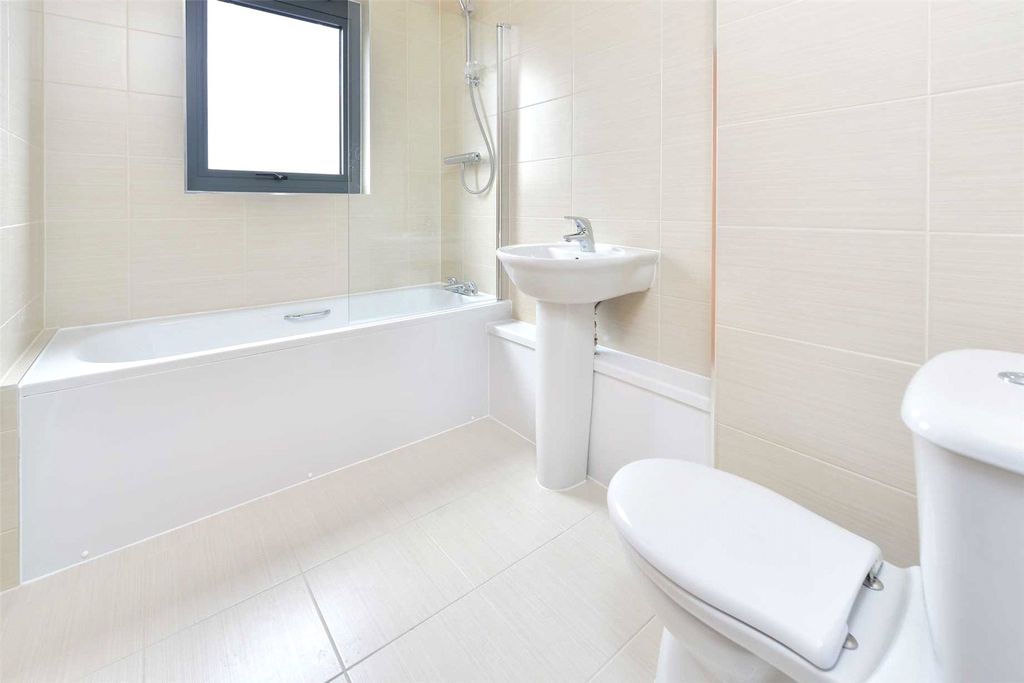 Property photo 3 of 6 Picture No. 04