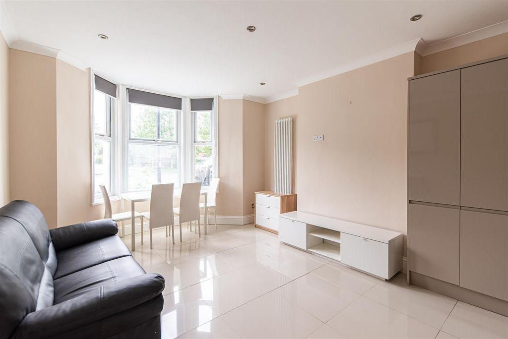 Property photo 3 of 9 _Obp6930.Jpg