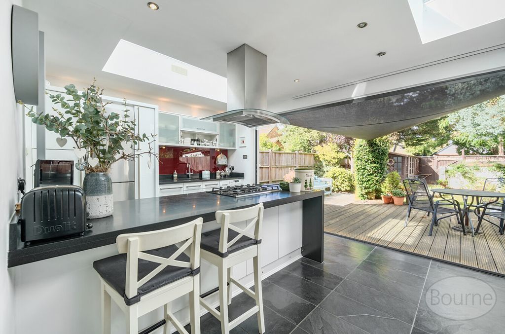 Property photo 3 of 22 d5176Fd5-3Bf8-488...