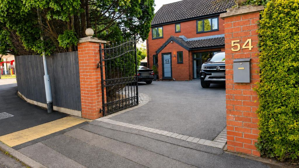 Property photo 1 of 29