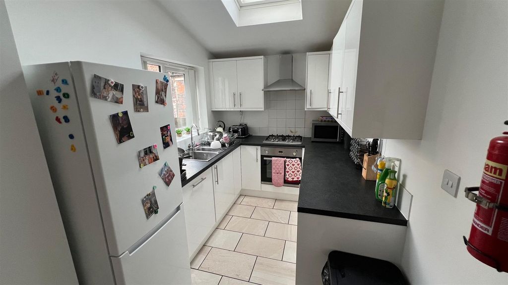 Property photo 3 of 18 Img-20241025-Wa0100.Jpg