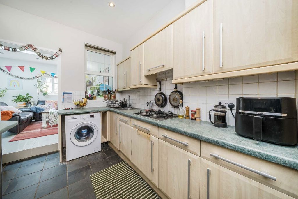 Property photo 3 of 8