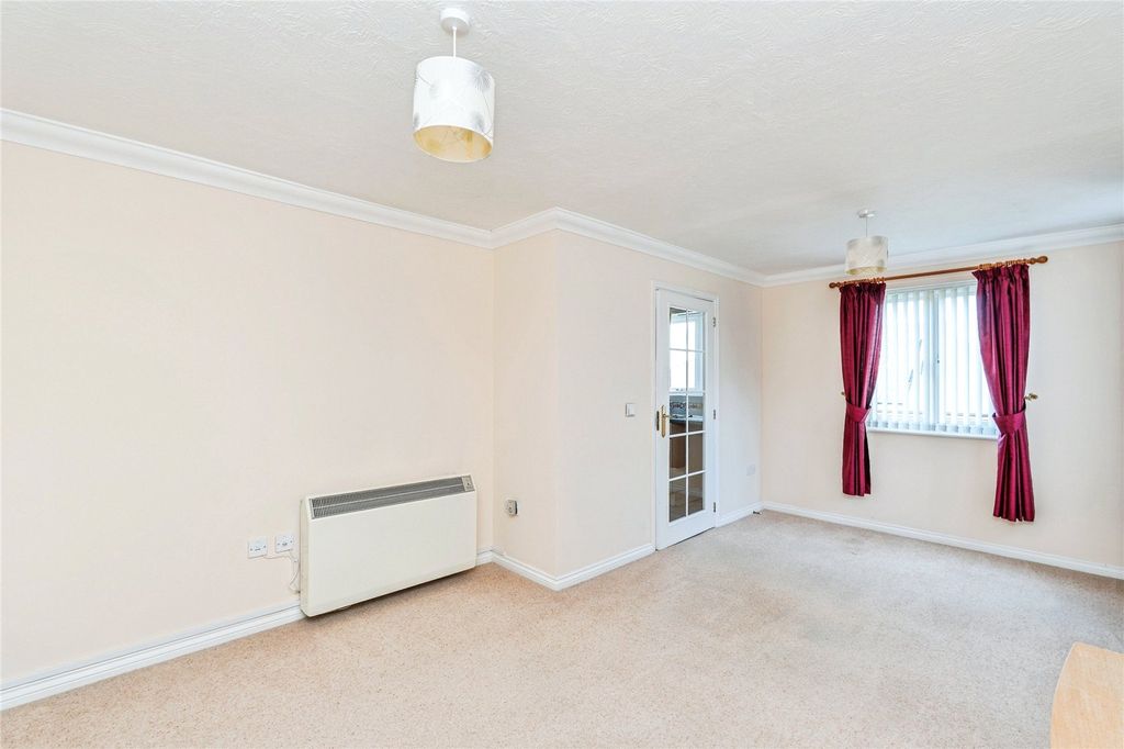 Property photo 2 of 13