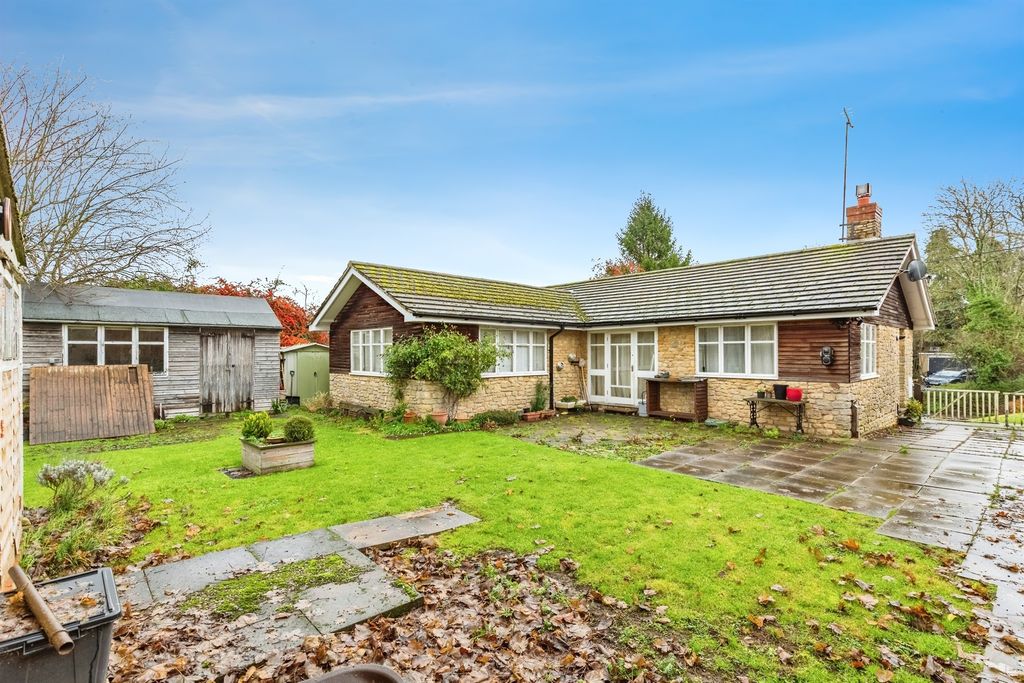 Property photo 2 of 17