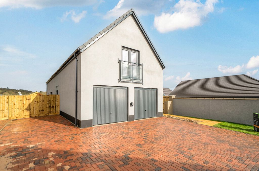 Property photo 1 of 18 Front Elevation