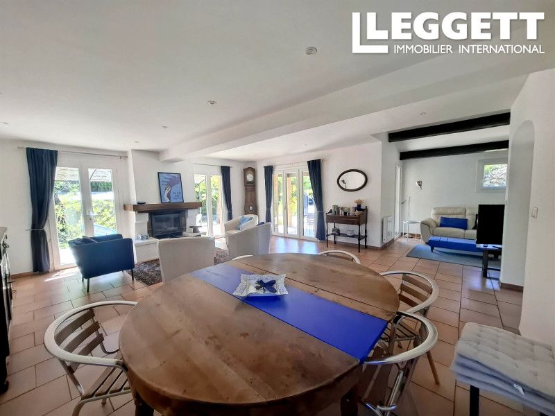 Property photo 3 of 10