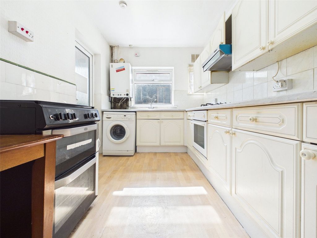 Property photo 3 of 7 Picture No. 26